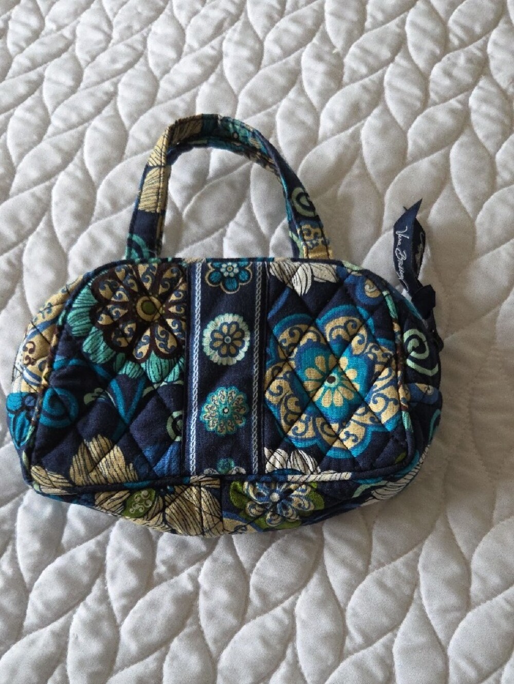 Vera Bradley Quilted Small Purde/Cosmetic Case - Picture 2 of 6